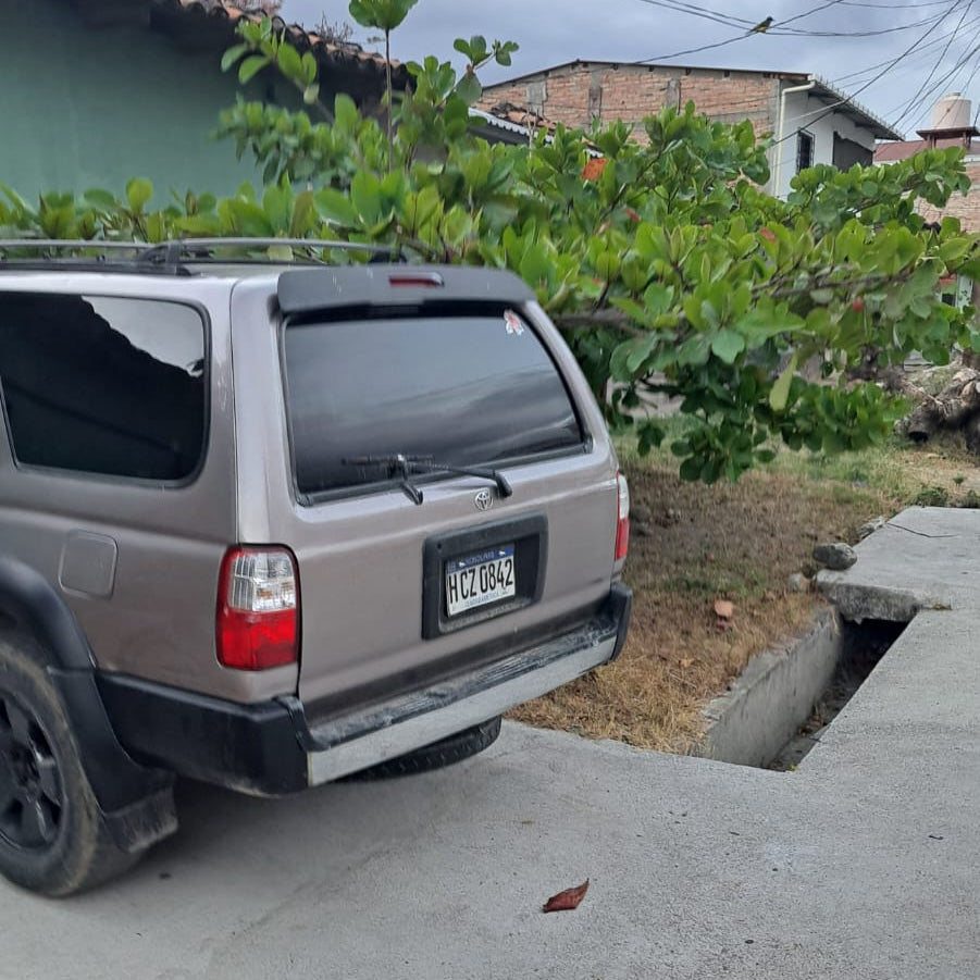 TOYOTA 4RUNNER 2002