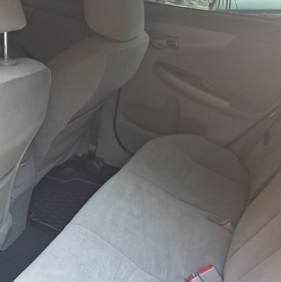 TOYOTA COROLLA 2010