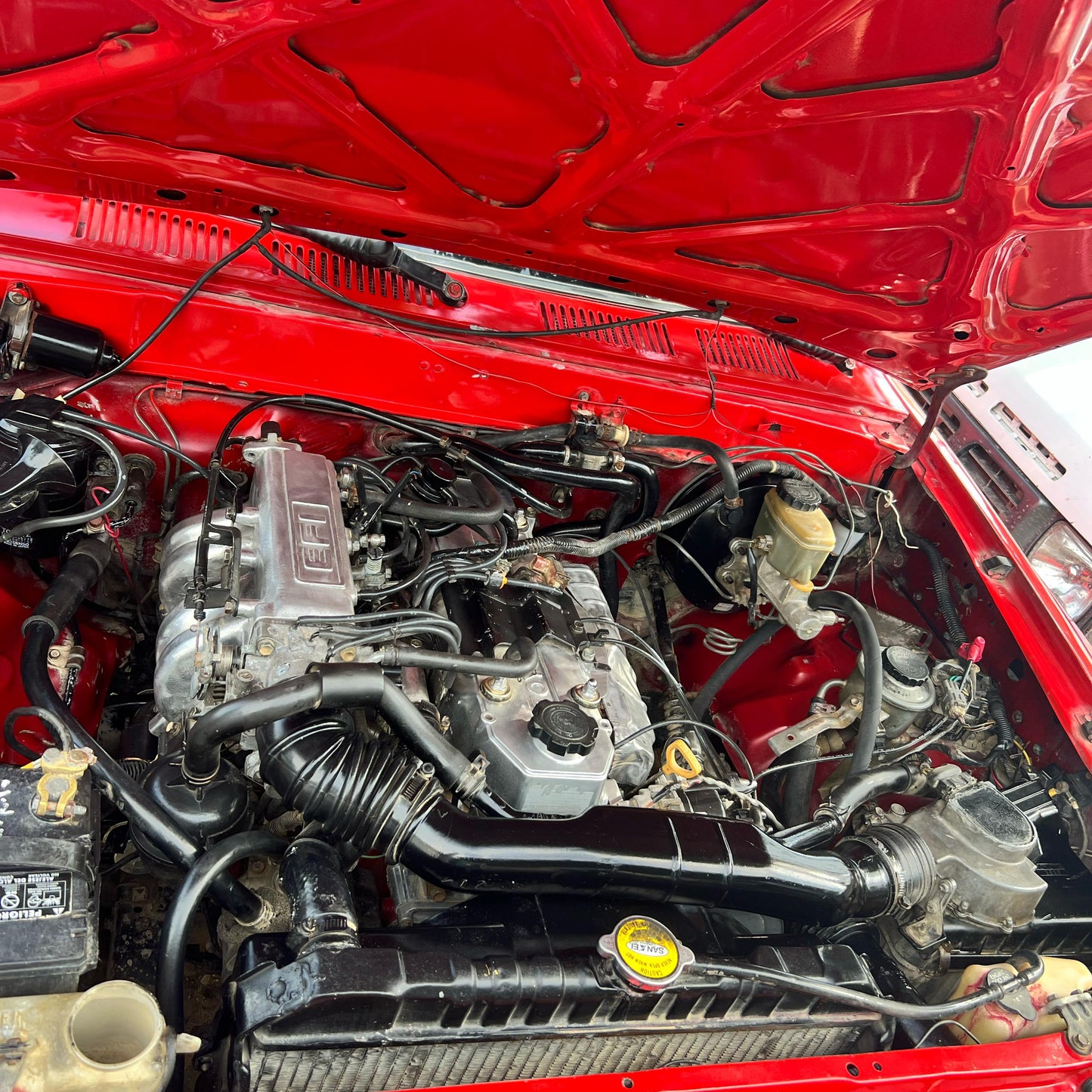 TOYOTA HILUX 22R 1993