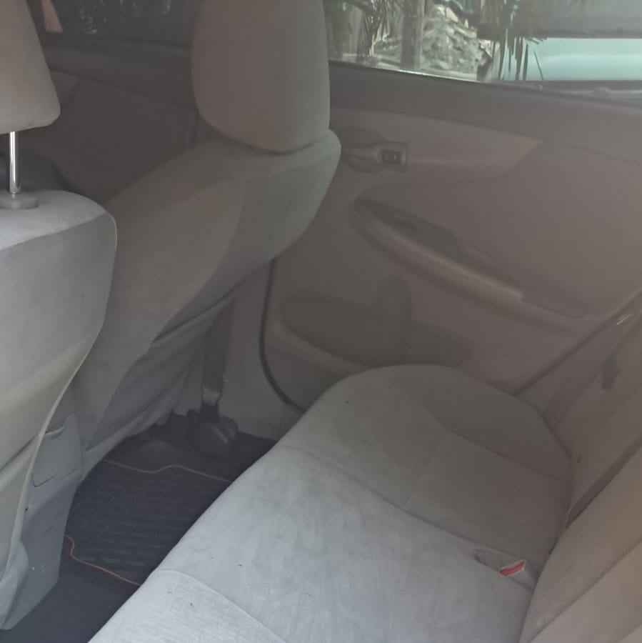 TOYOTA COROLLA 2010