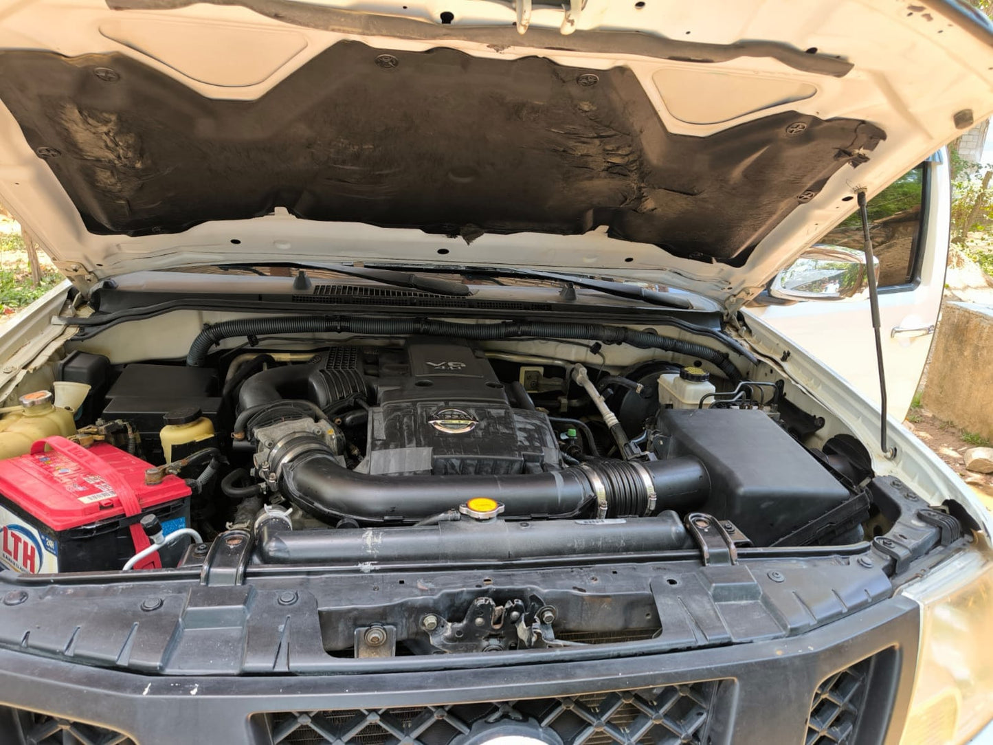 NISSAN FRONTIER 2010