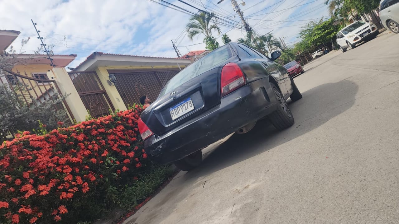 HYUNDAI ELANTRA 2003