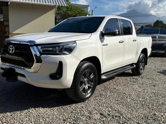 TOYOTA HILUX 2022