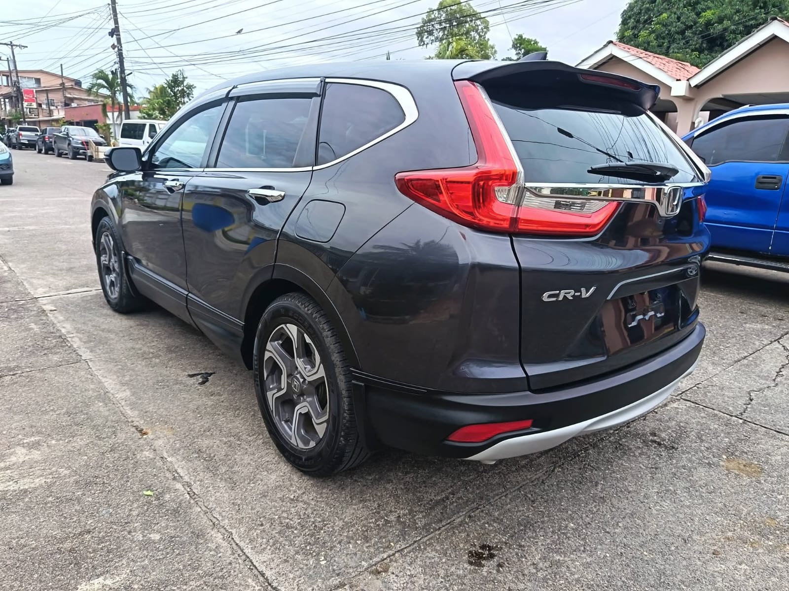 Honda CR-V 2018 - Vista trasera lateral | Vende Tu Auto Honduras
