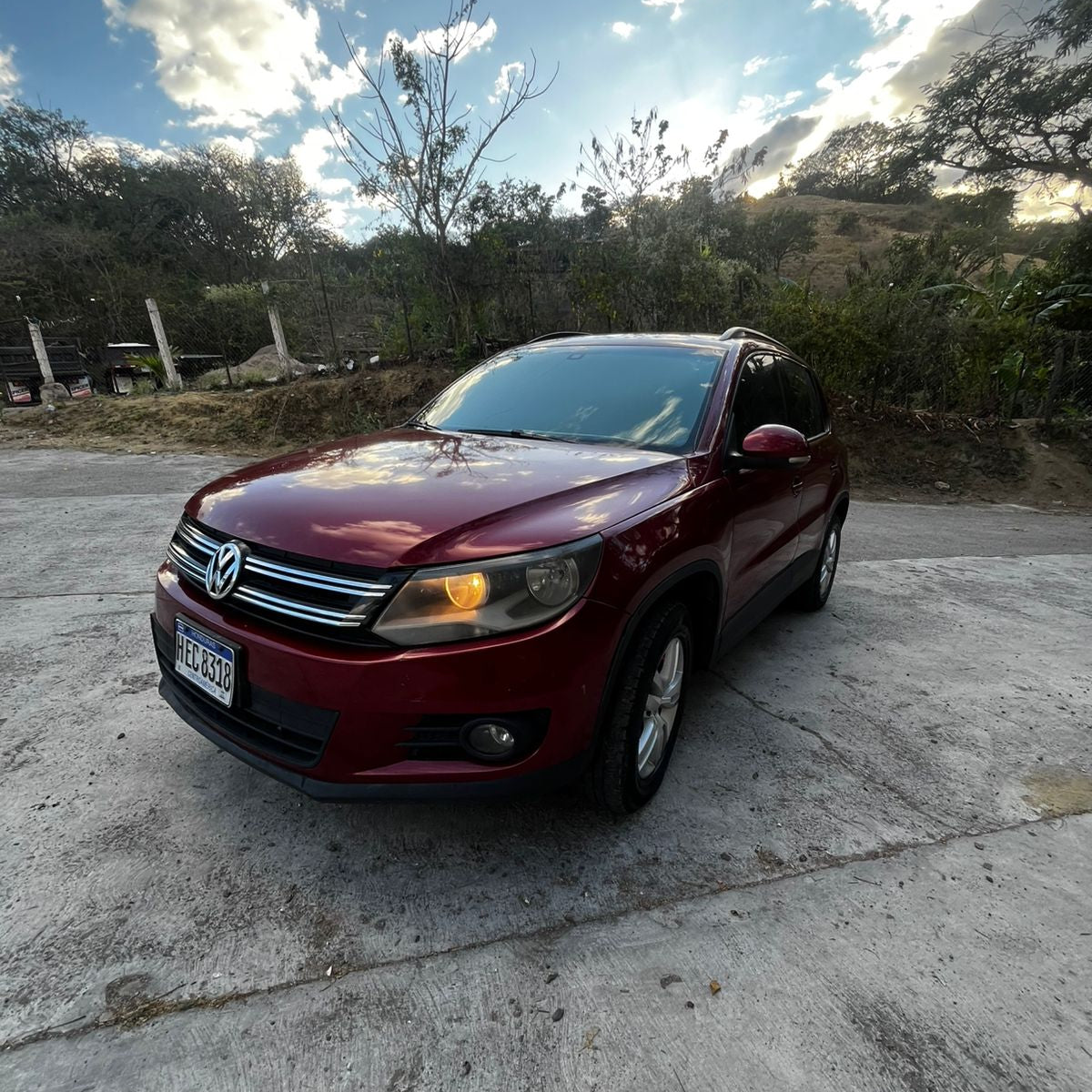 VOLKSWAGEN TIGUAN 2012