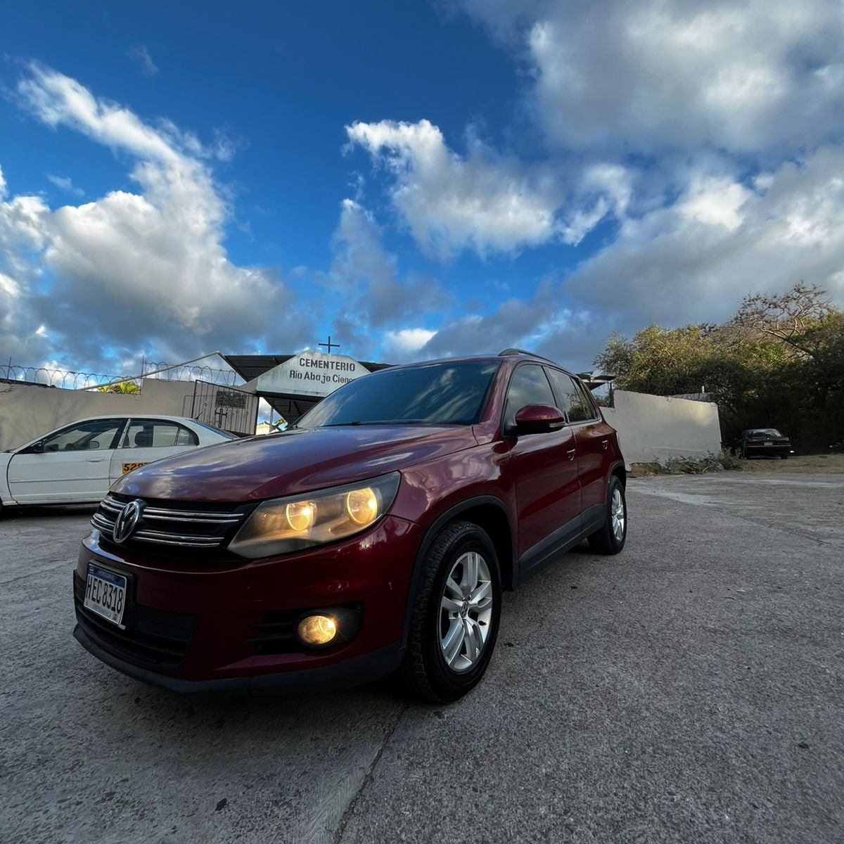 VOLKSWAGEN TIGUAN 2012