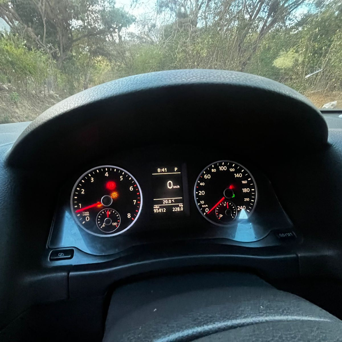 VOLKSWAGEN TIGUAN 2012