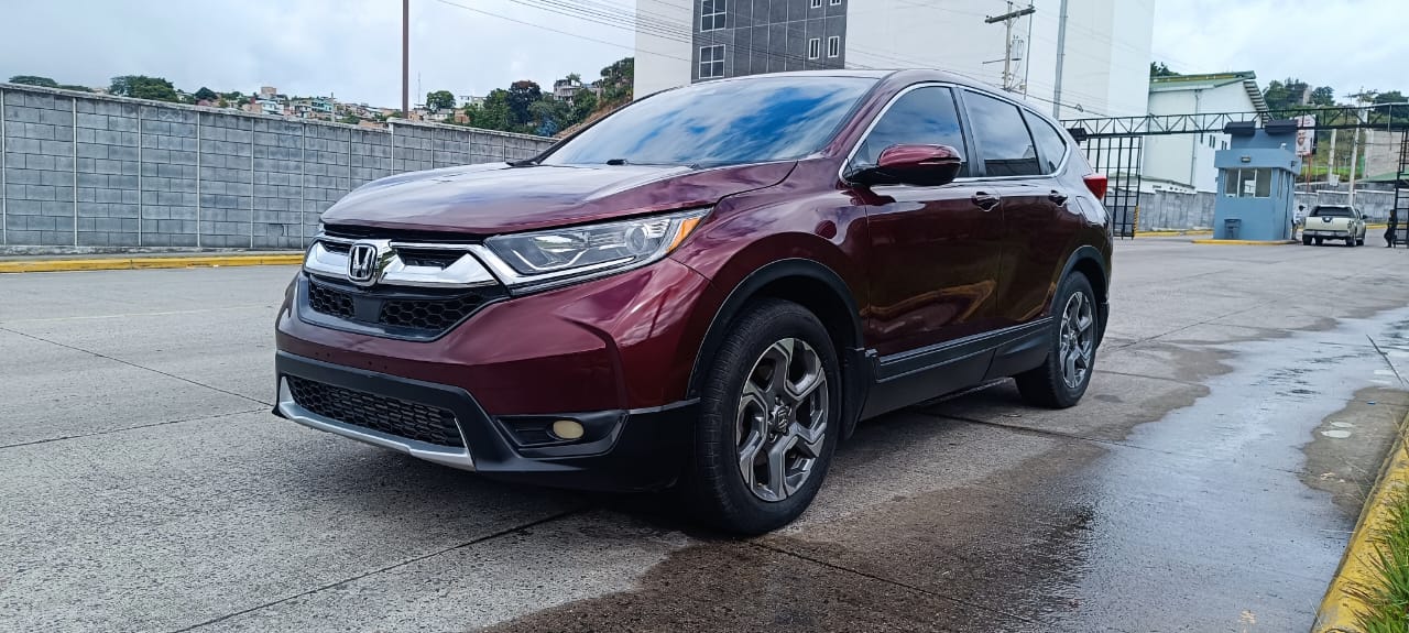 Honda CR-V 2018 color vino, vista frontal, en venta en Honduras