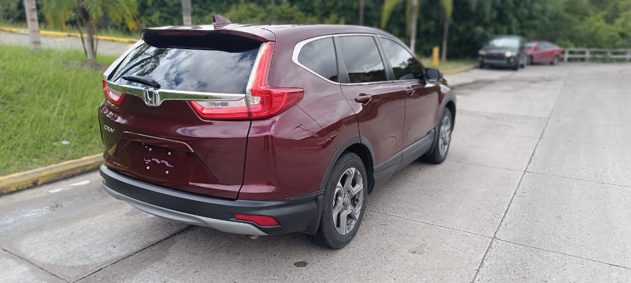 Honda CR-V 2018 color vino, vista trasera, en venta en Honduras