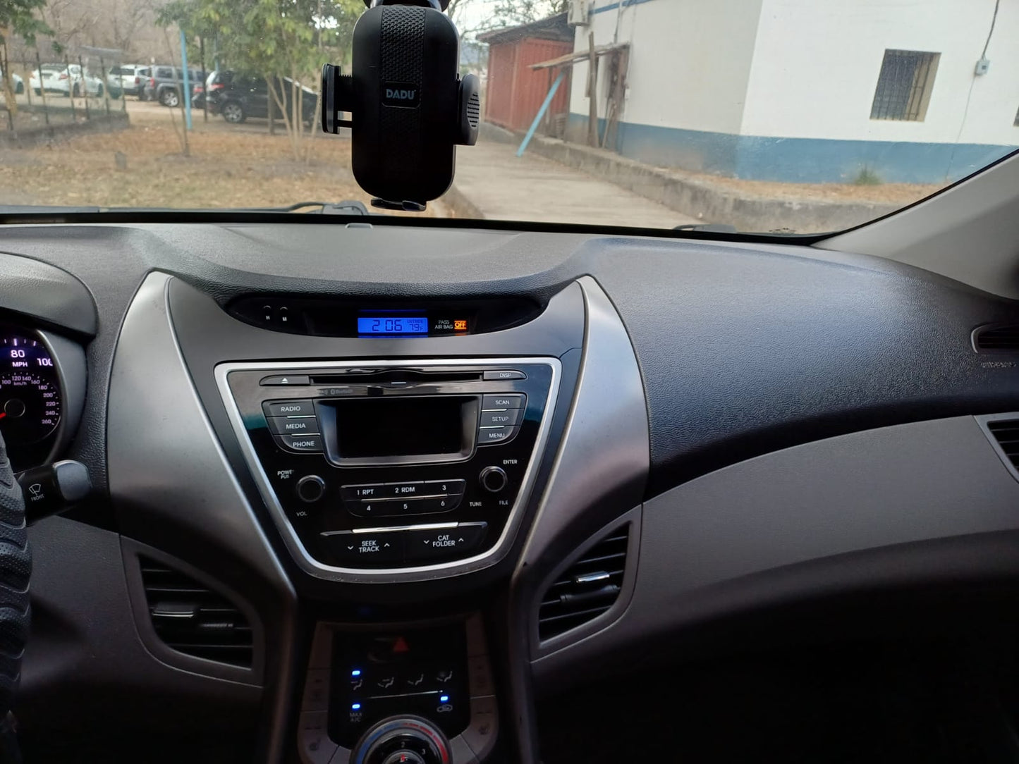 HYUNDAI ELANTRA 2013