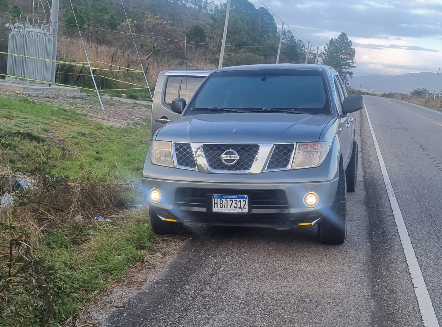 NISSAN NAVARA 2012