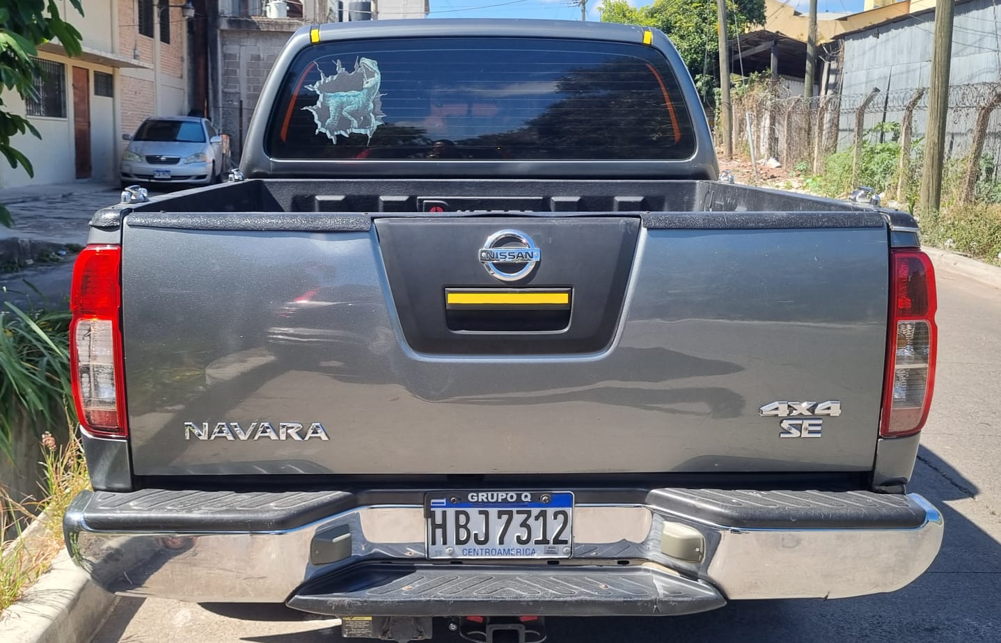 NISSAN NAVARA 2012