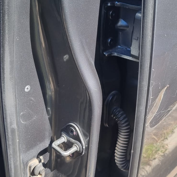 NISSAN NAVARA 2012