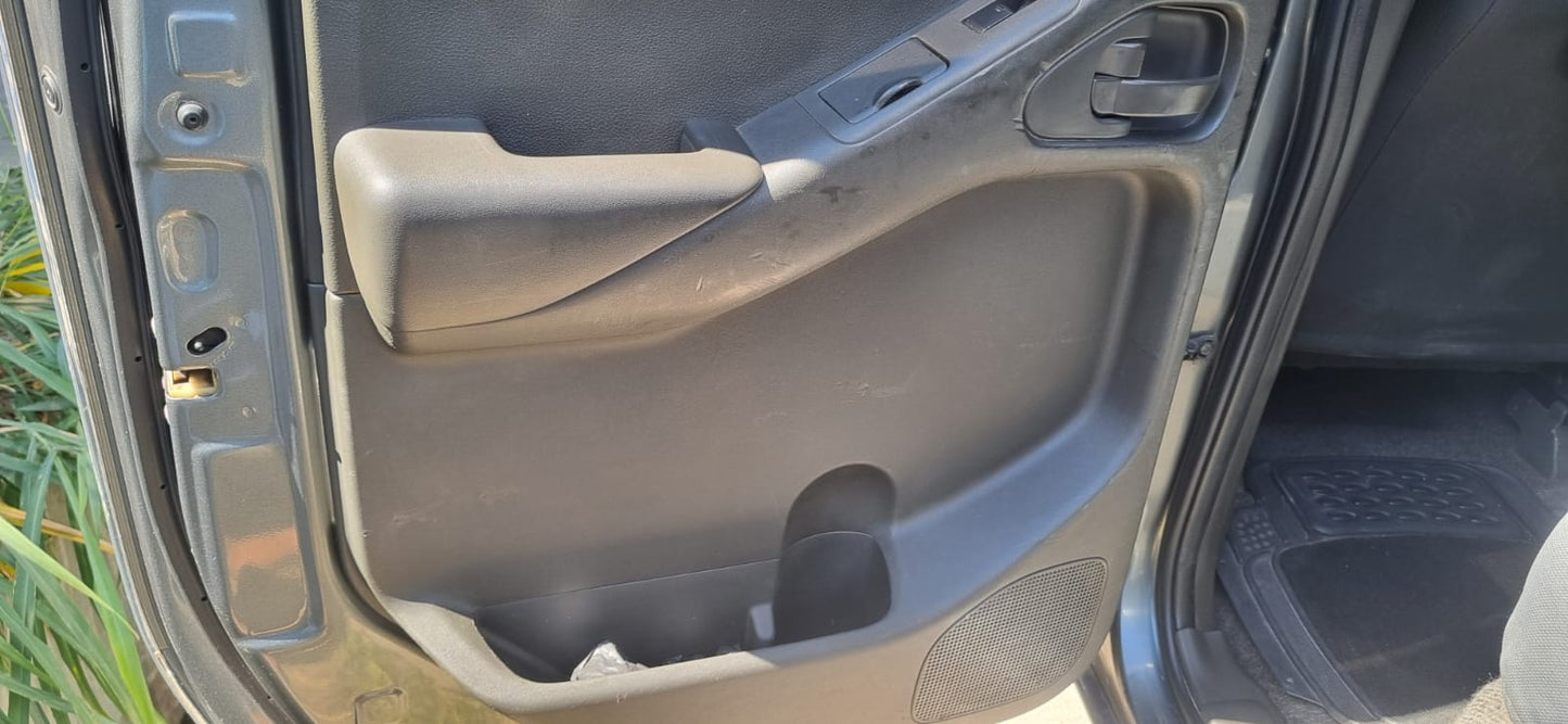 NISSAN NAVARA 2012