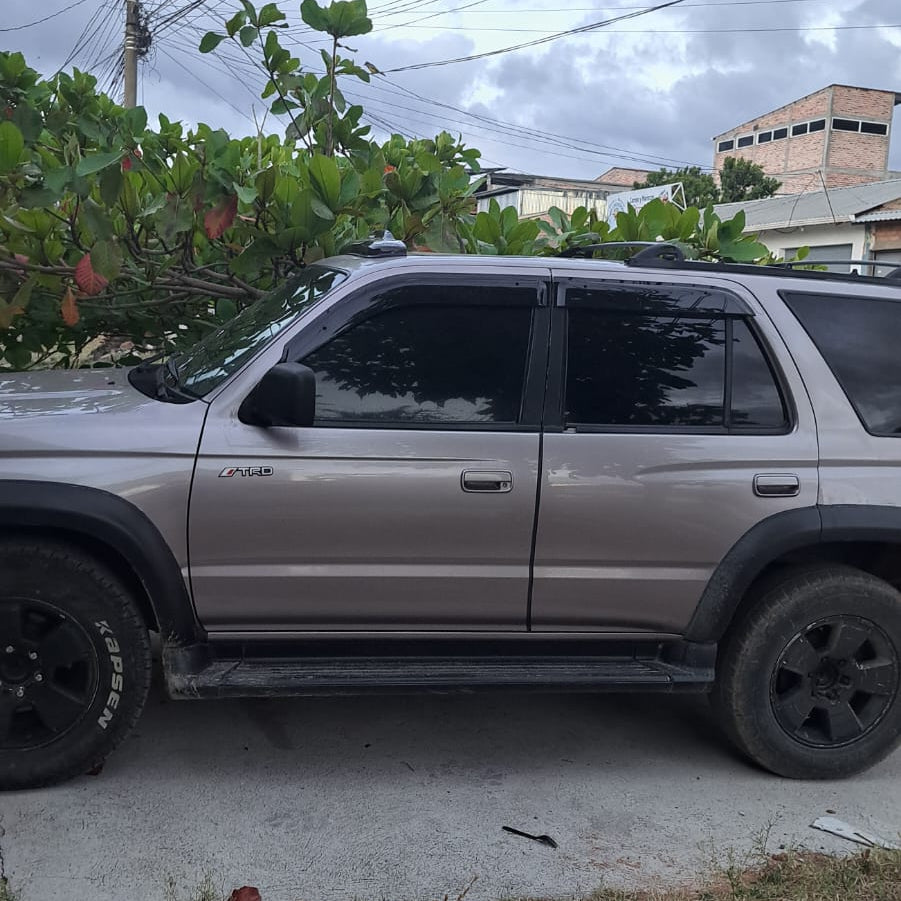 TOYOTA 4RUNNER 2002