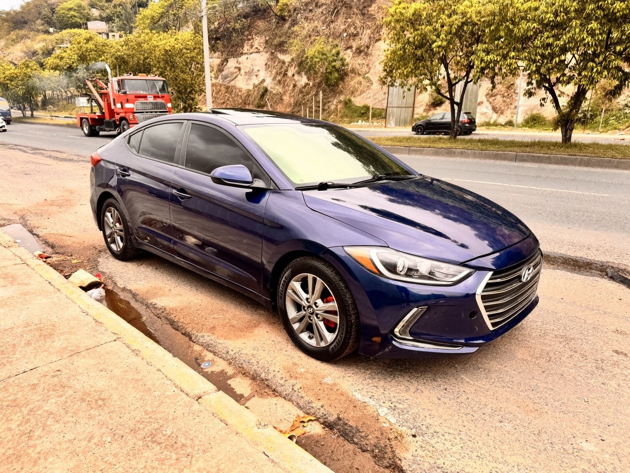 HYUNDAI ELANTRA 2018