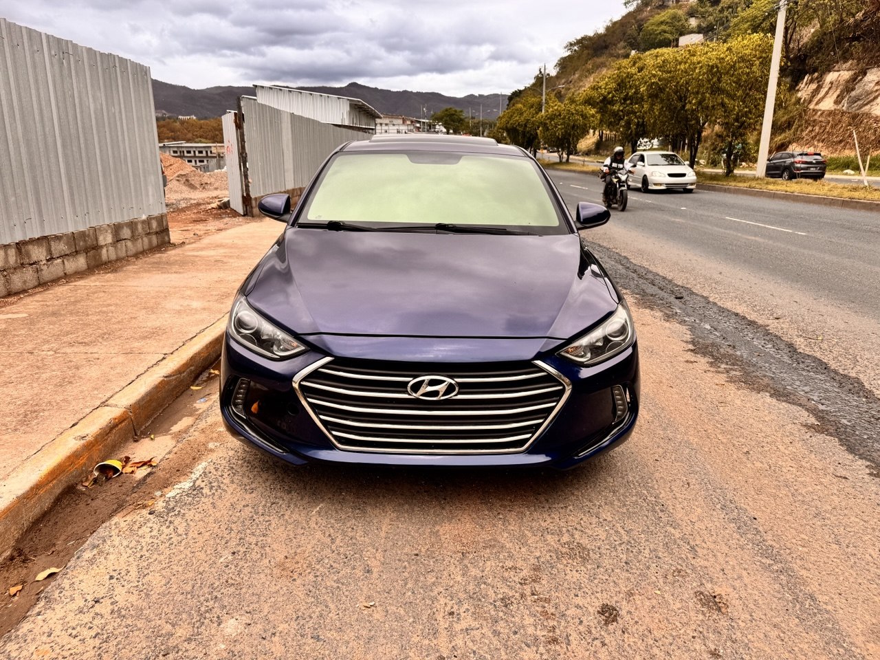 HYUNDAI ELANTRA 2018