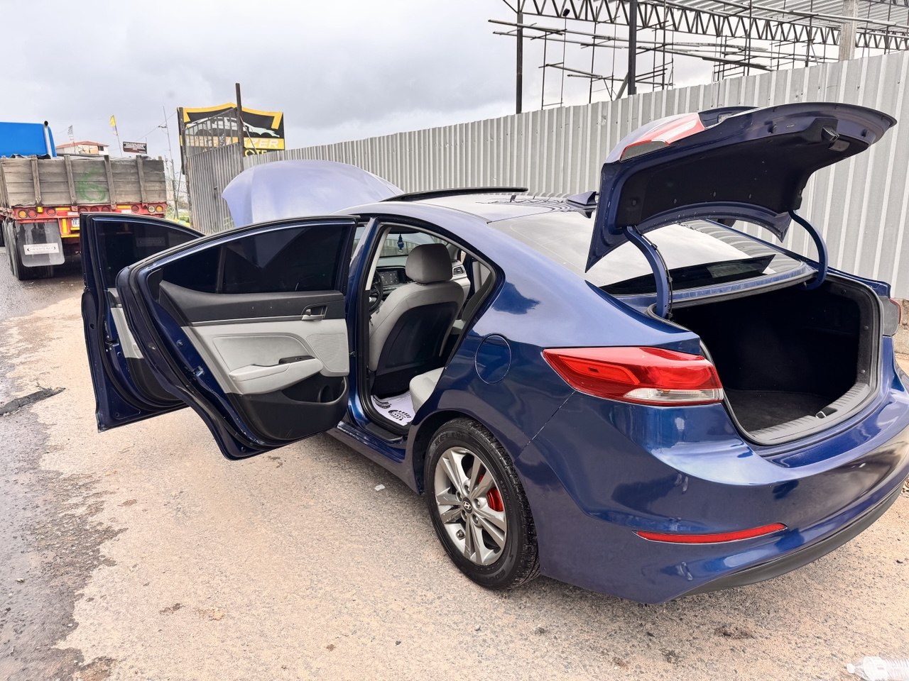 HYUNDAI ELANTRA 2018