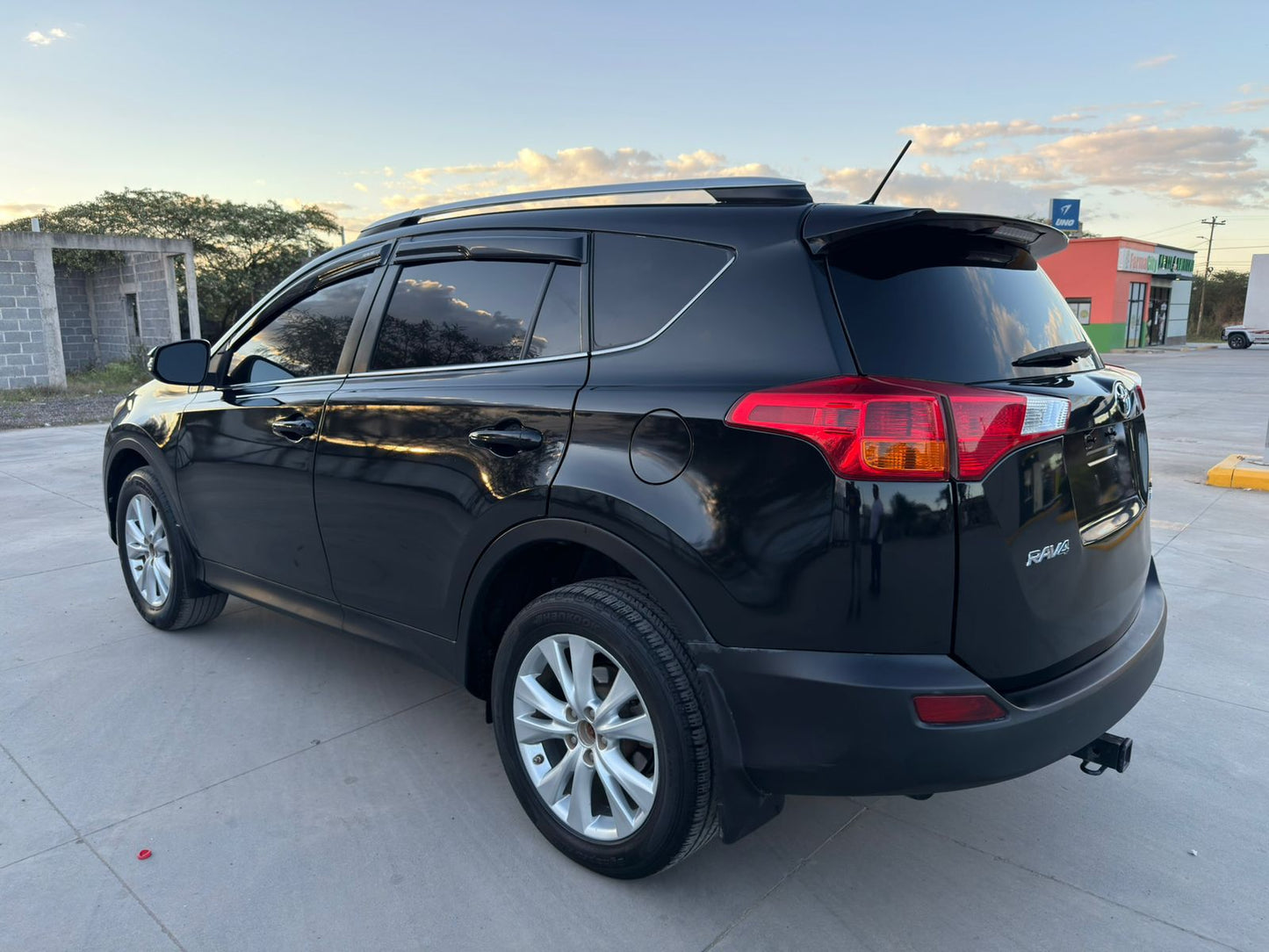 TOYOTA RAV4 2014