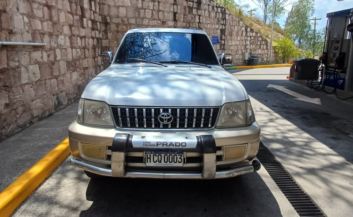 TOYOTA LAND CRUISER PRADO 2001