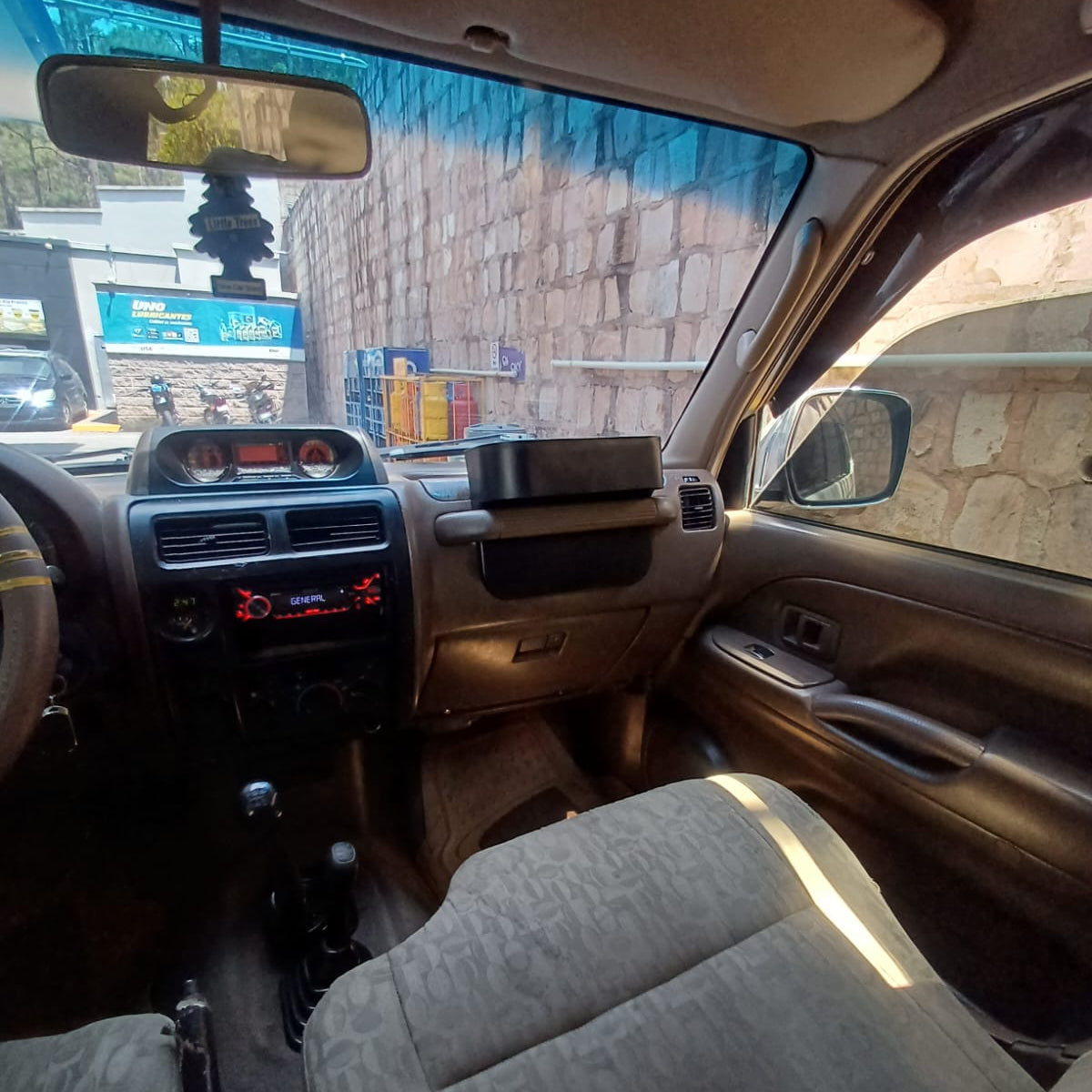 TOYOTA LAND CRUISER PRADO 2001