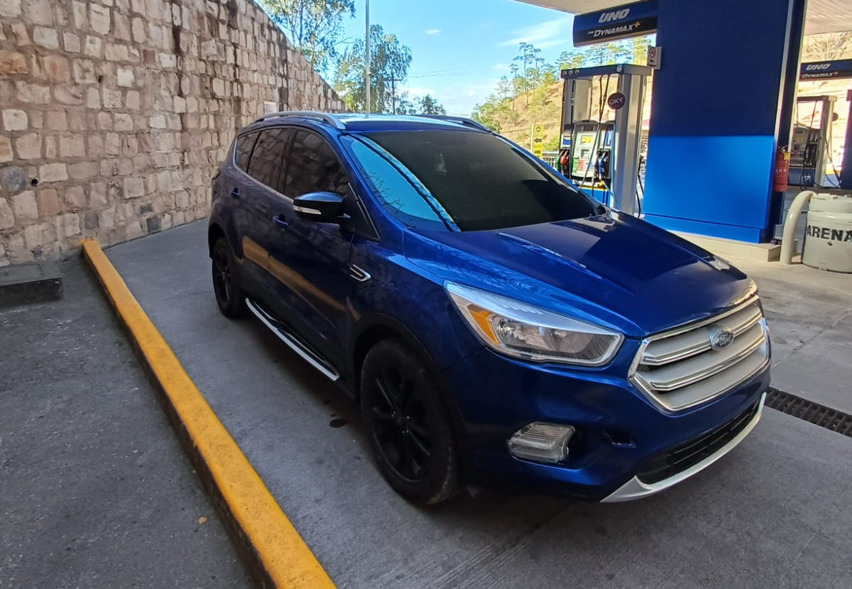 FORD ESCAPE 2017