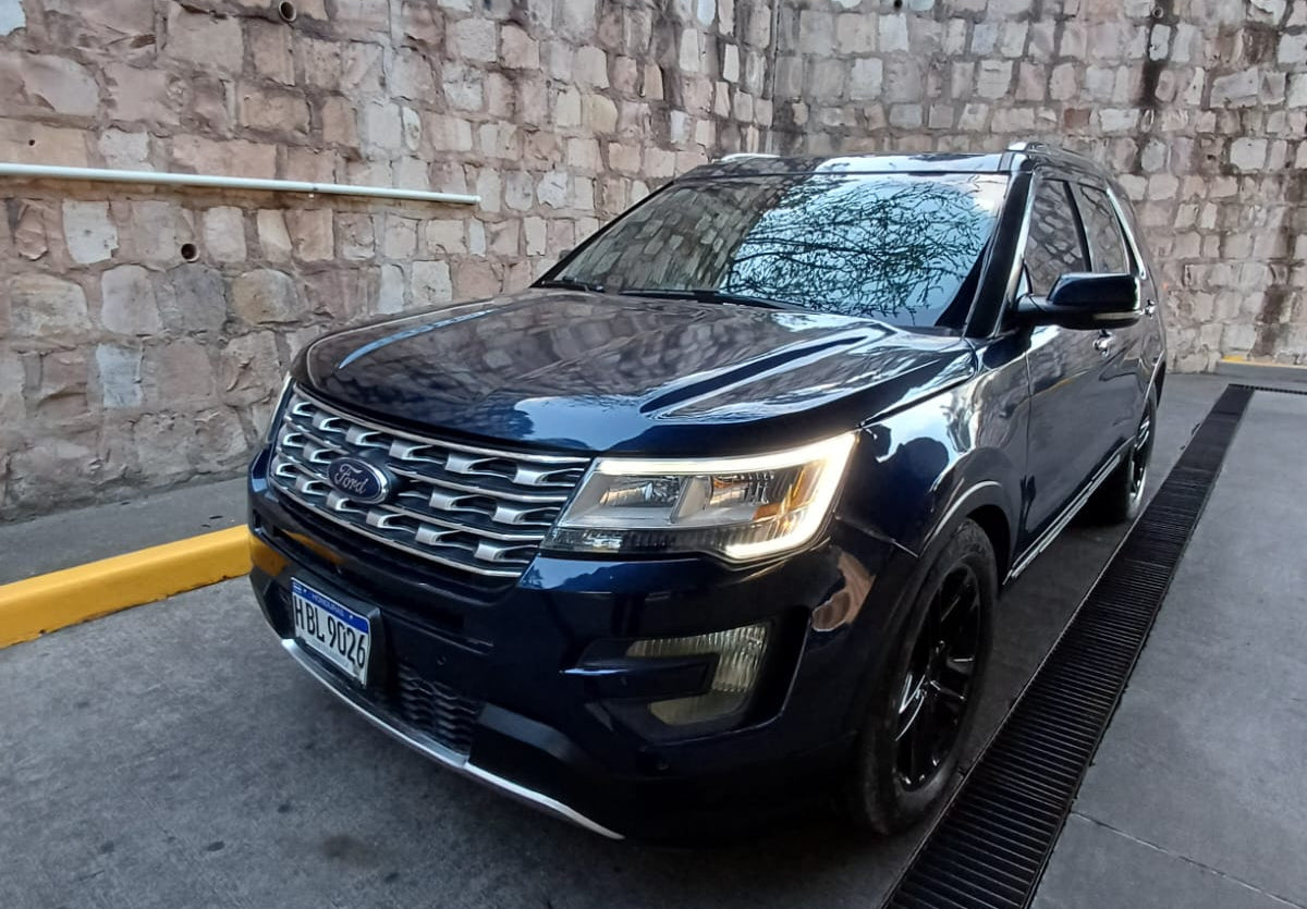 FORD EXPLORER 2017