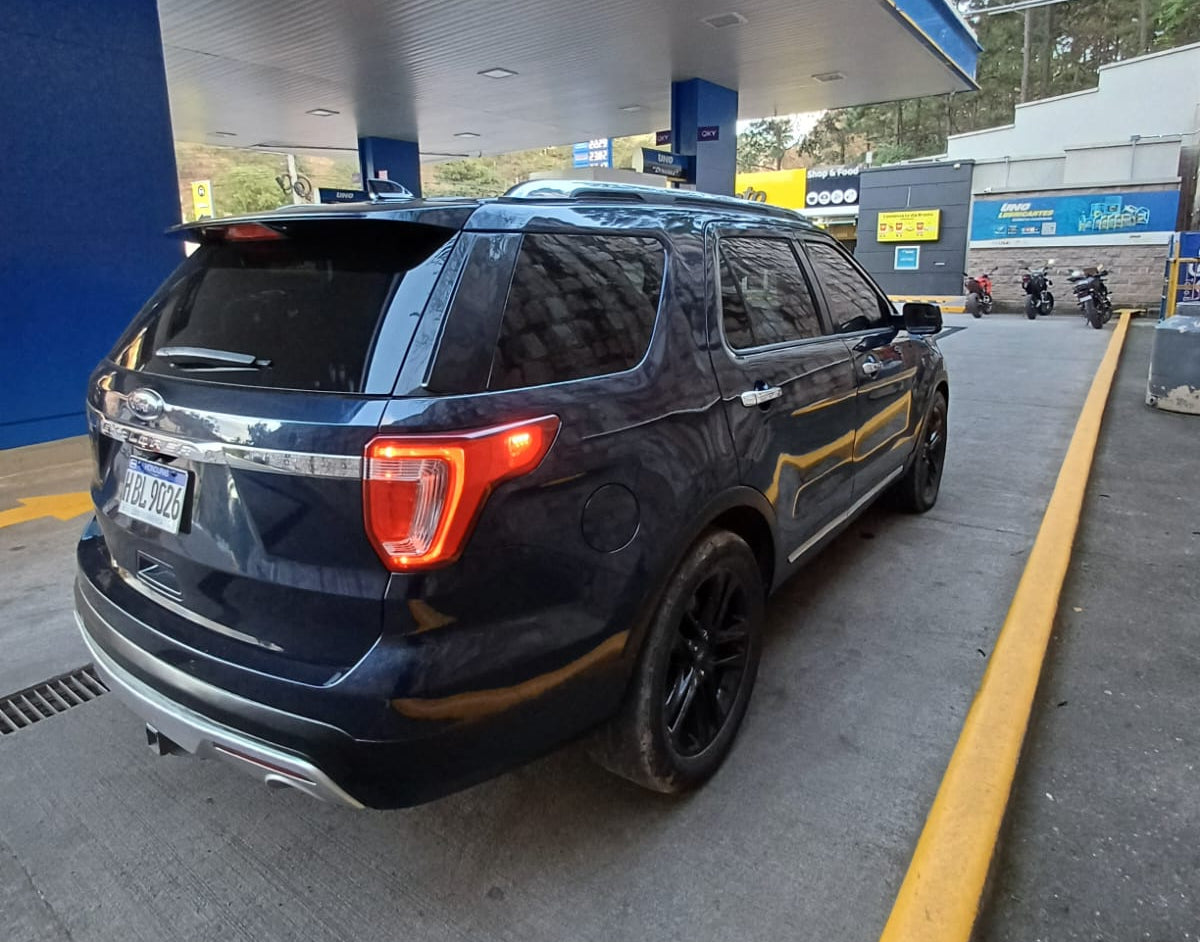FORD EXPLORER 2017