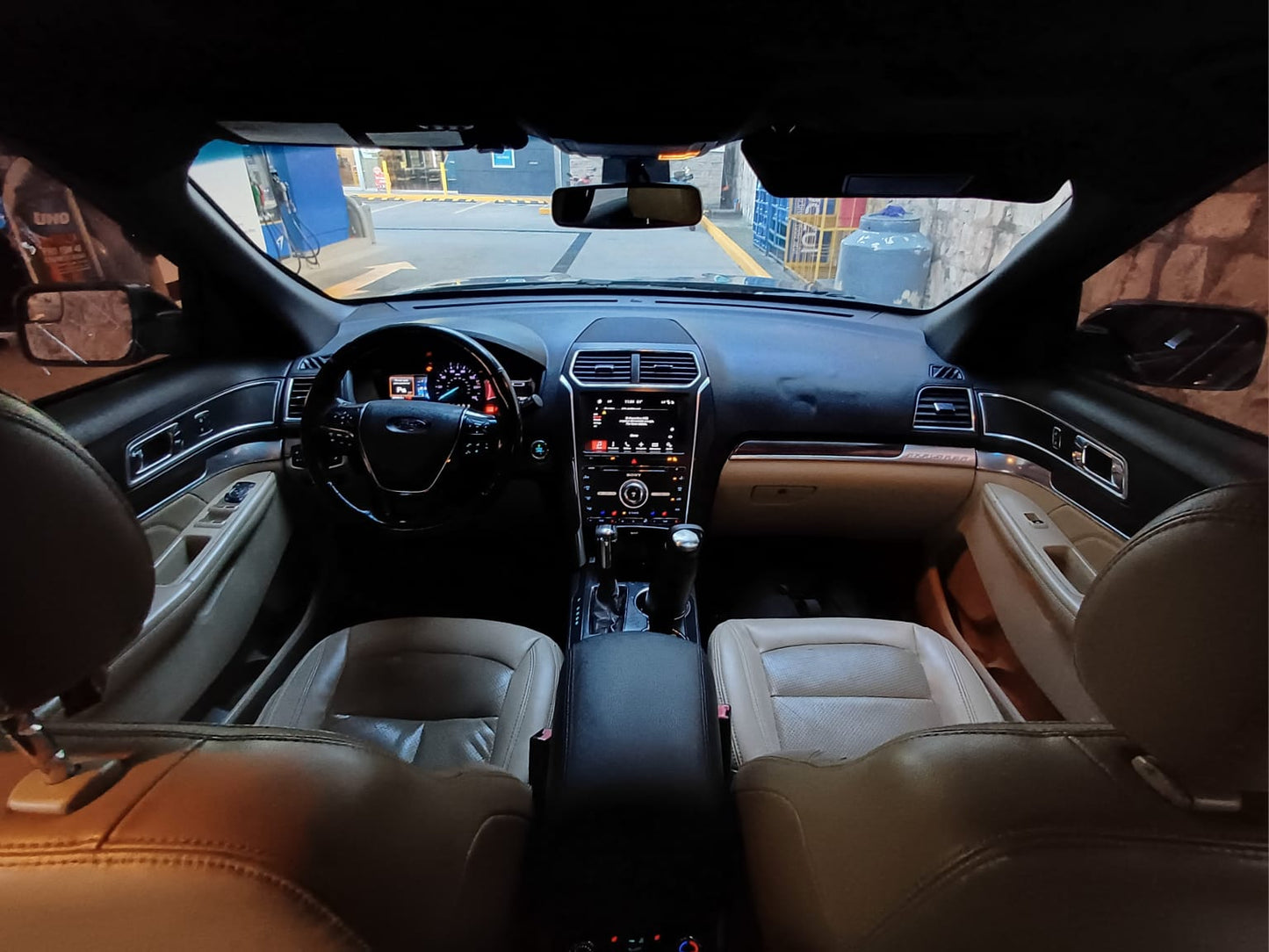 FORD EXPLORER 2017