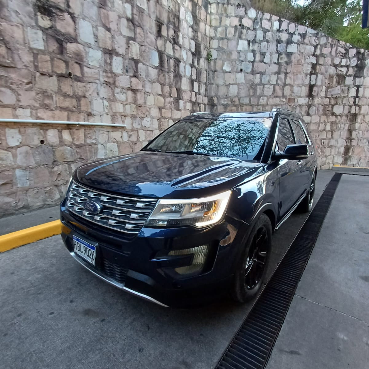 FORD EXPLORER 2017