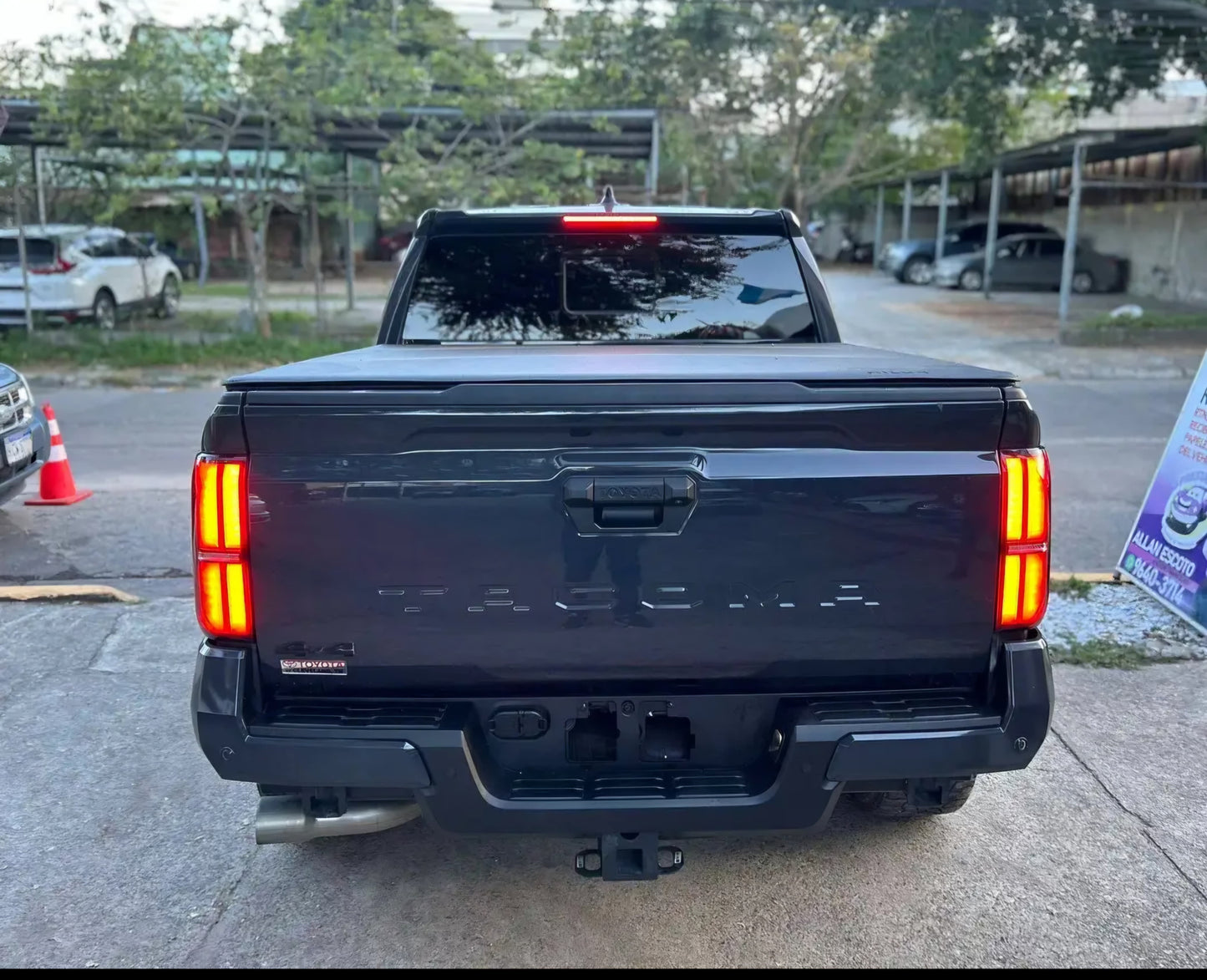 TOYOTA TACOMA 2024