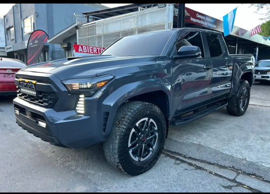TOYOTA TACOMA 2024