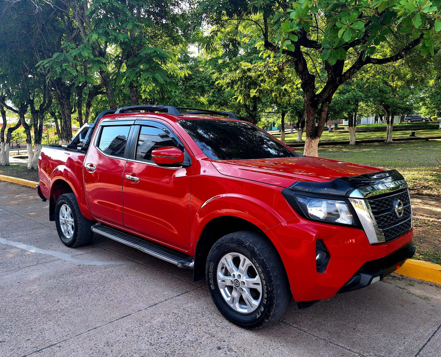 NISSAN NP300 2022