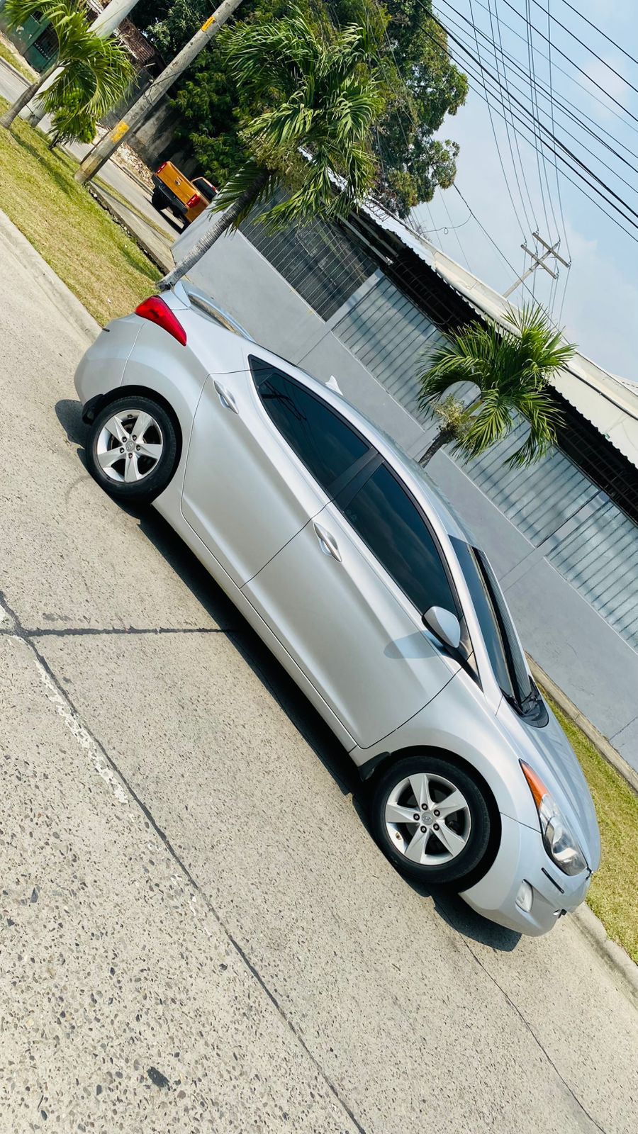 HYUNDAI ELANTRA 2013