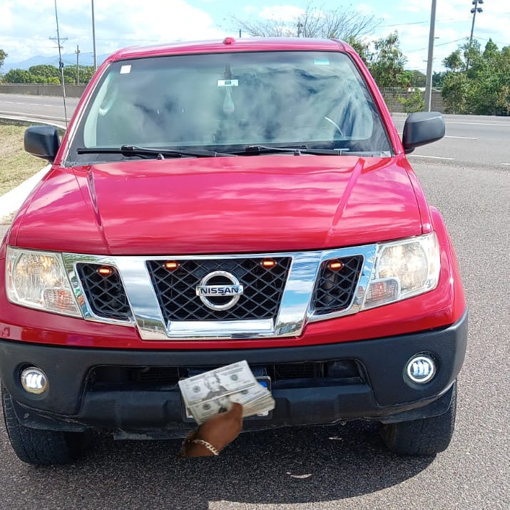 NISSAN FRONTIER 2011