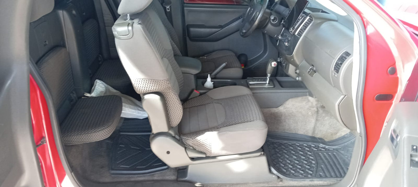 NISSAN FRONTIER 2011