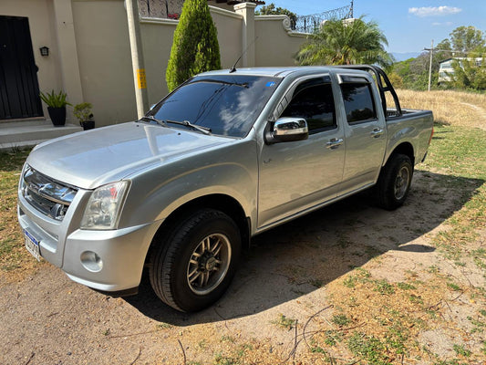 ISUZU D-MAX 2012