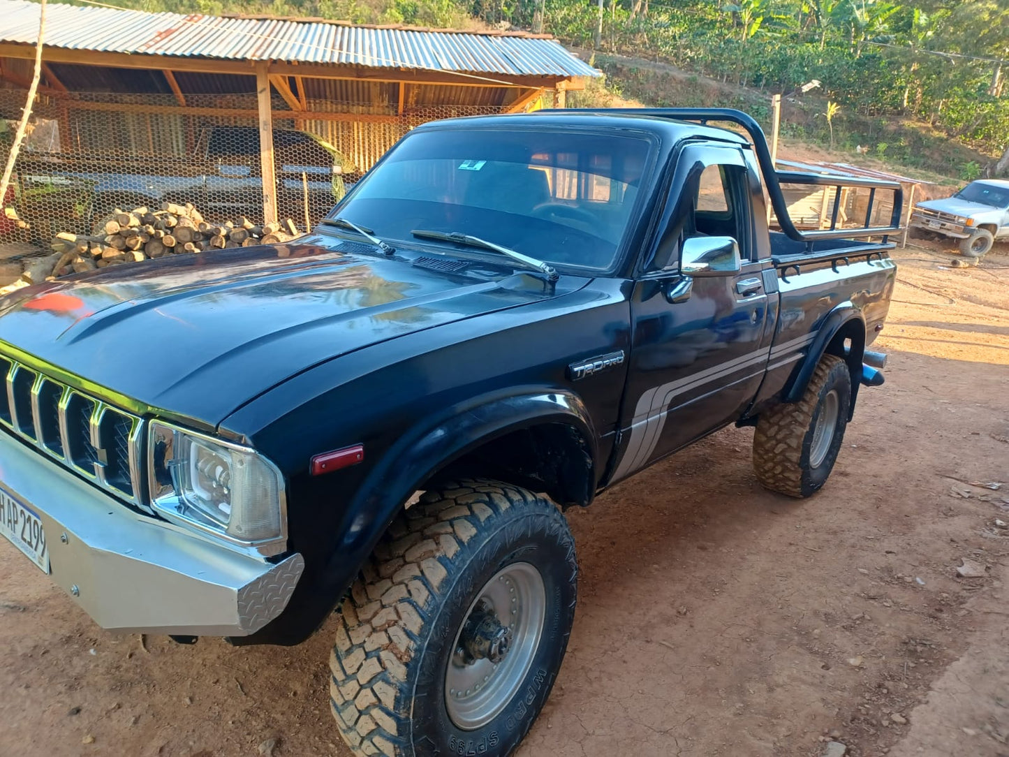 TOYOTA HILUX 22R 1981