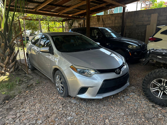 TOYOTA COROLLA 2015