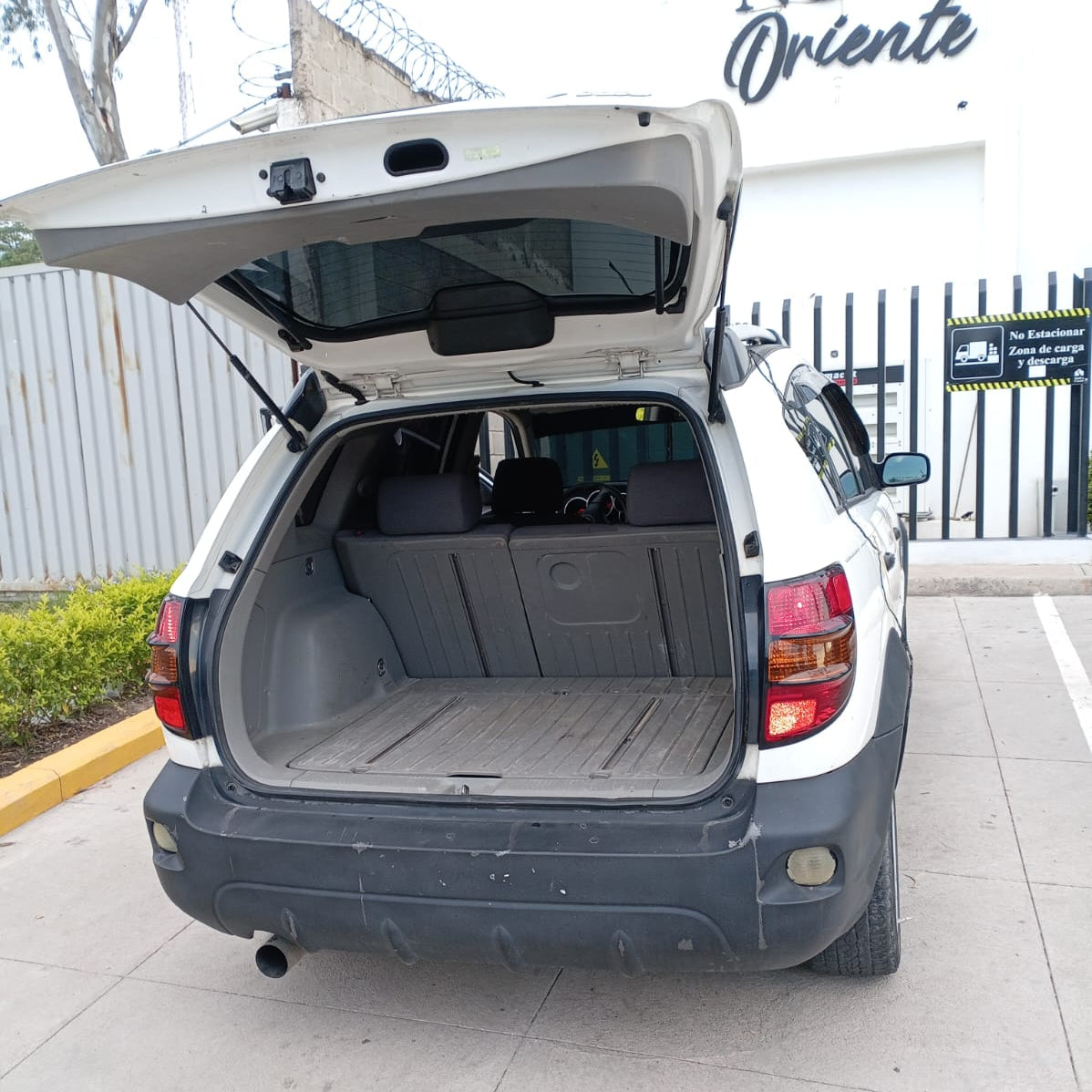 PONTIAC VIBE 2003