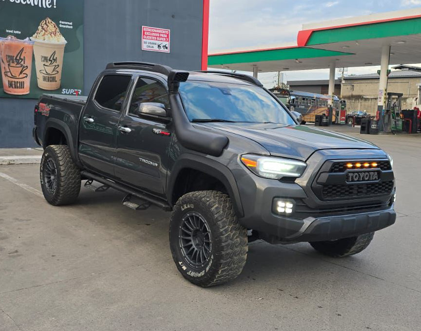 TOYOTA TACOMA 2023