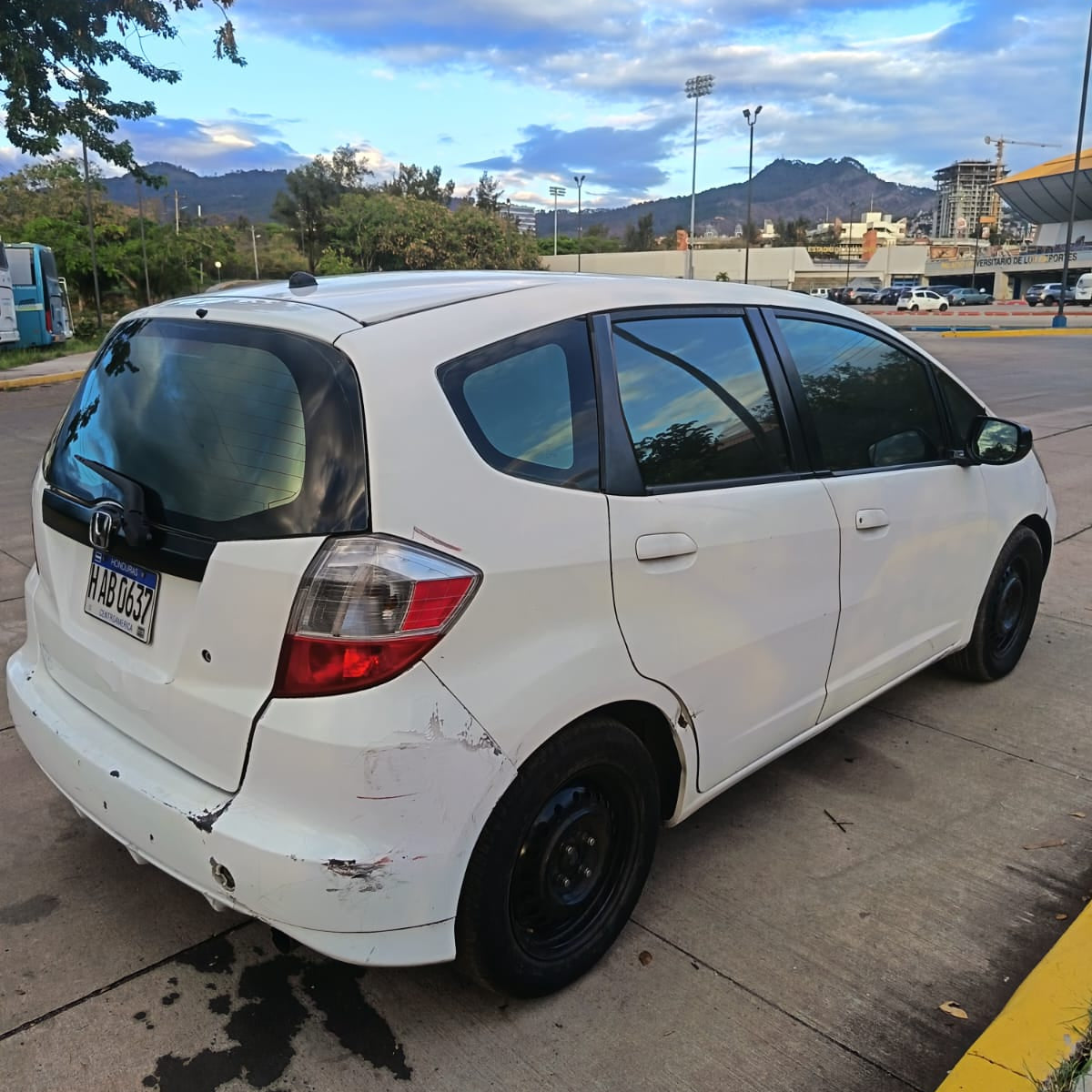 HONDA FIT 2010
