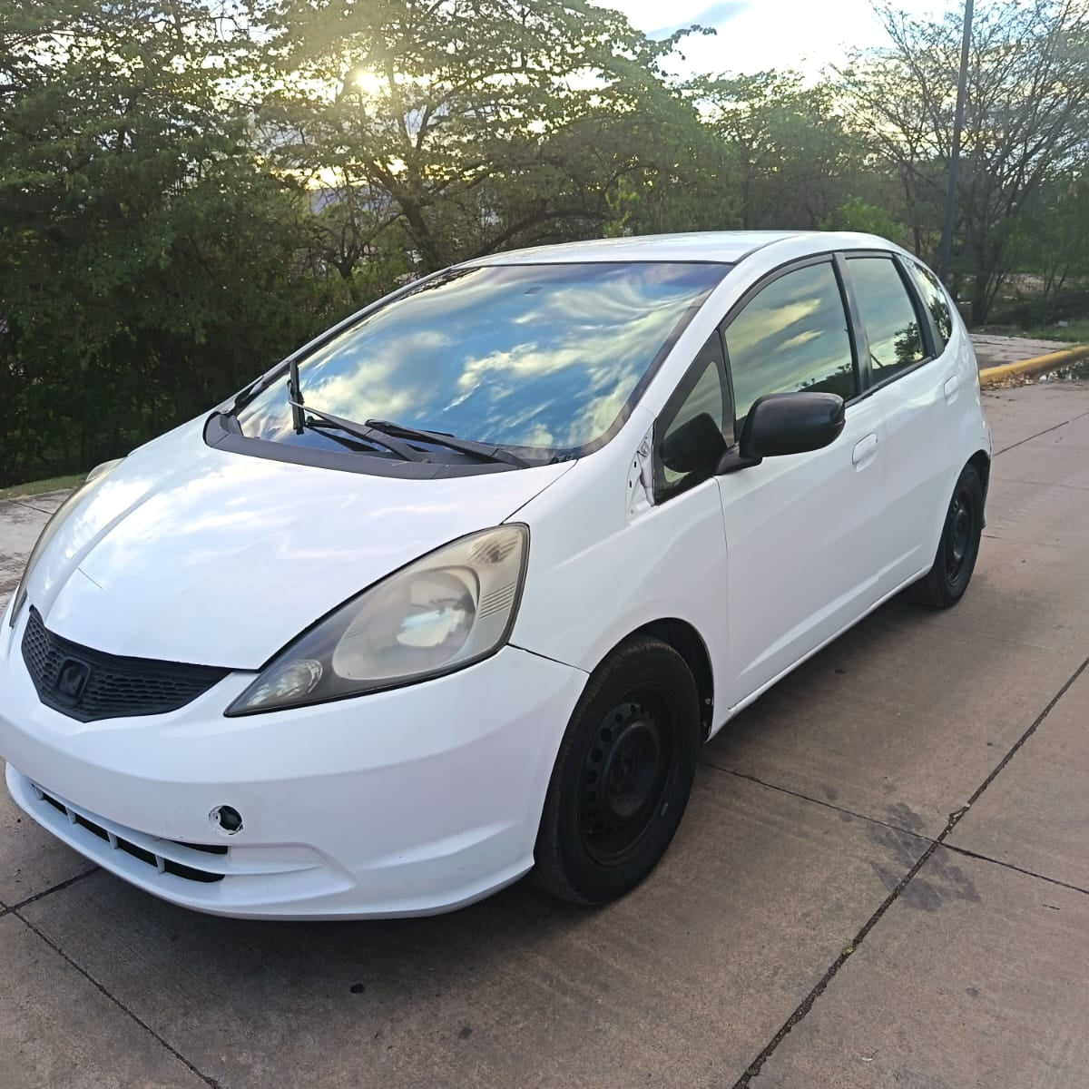 HONDA FIT 2010