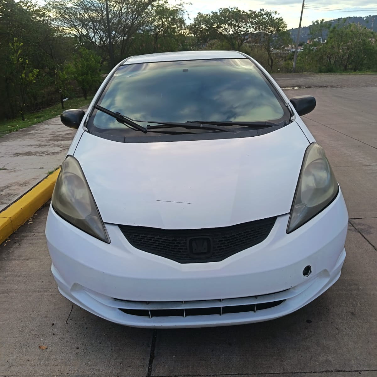 HONDA FIT 2010