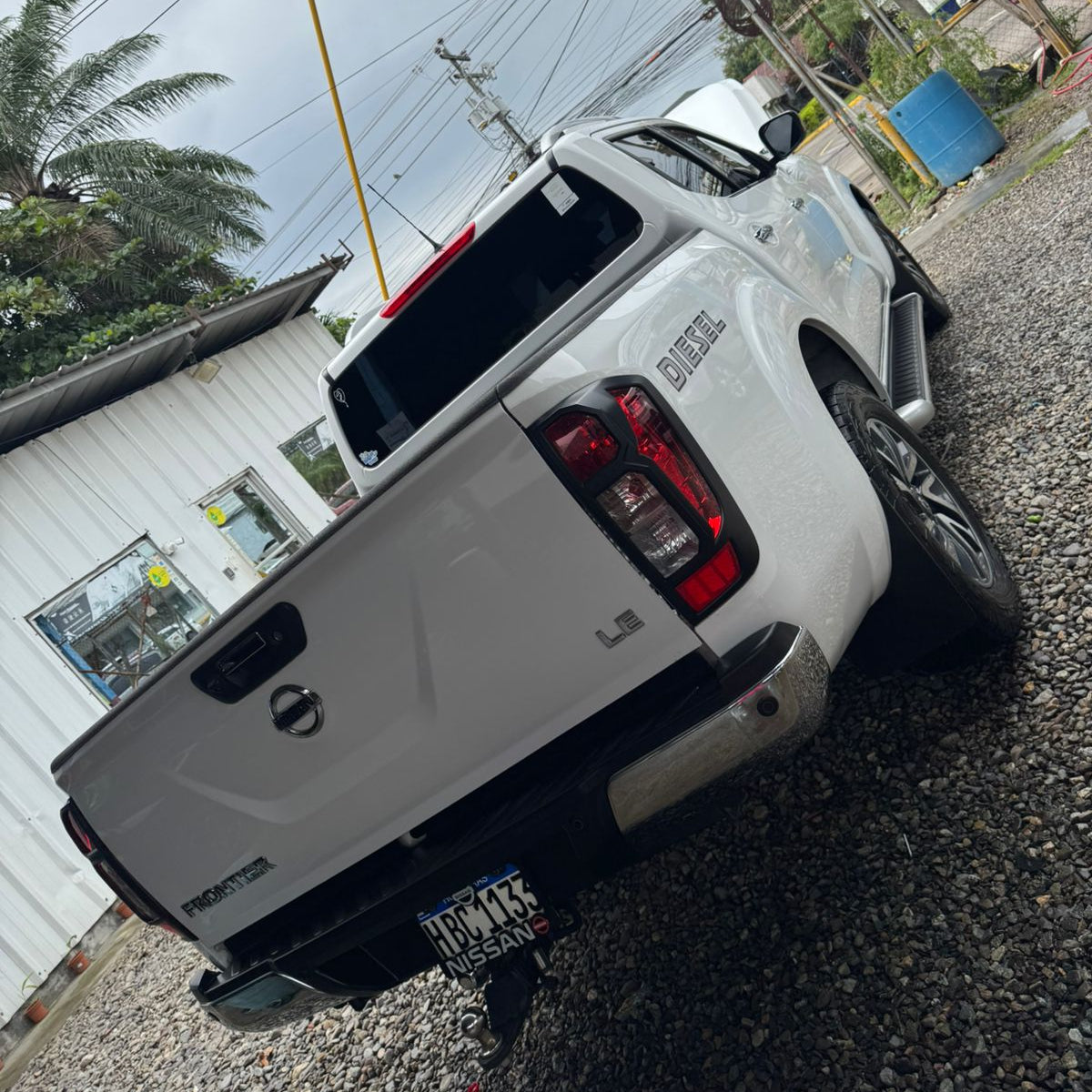 NISSAN NP300 2020