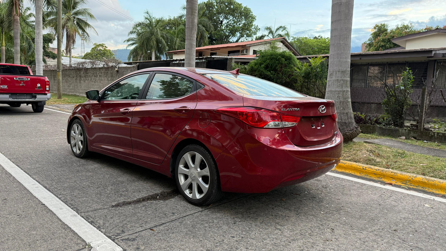 HYUNDAI ELANTRA 2013