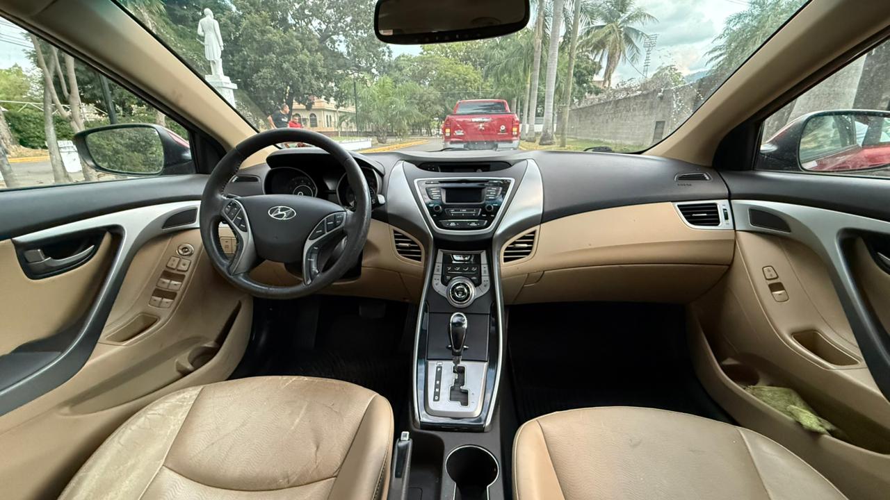 HYUNDAI ELANTRA 2013