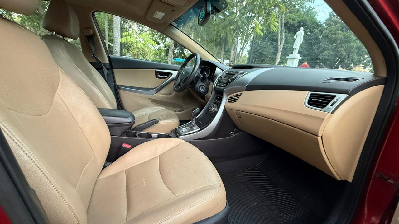 HYUNDAI ELANTRA 2013