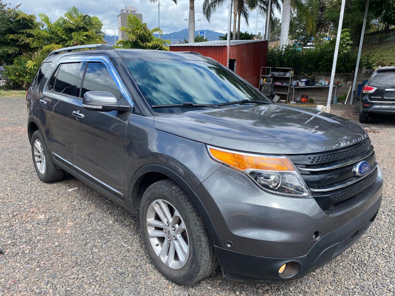 FORD EXPLORER 2015
