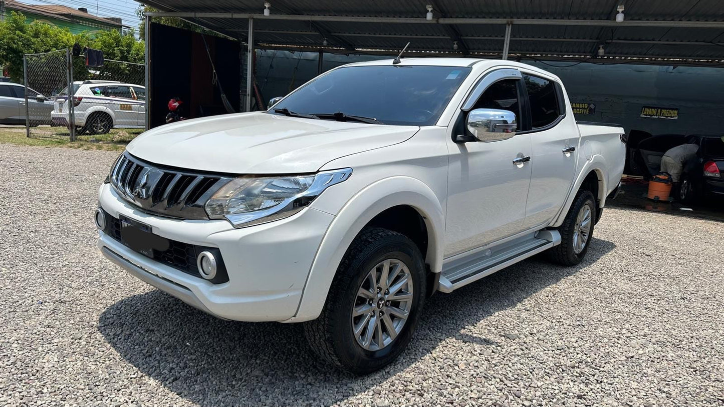MITSUBISHI L200 2020